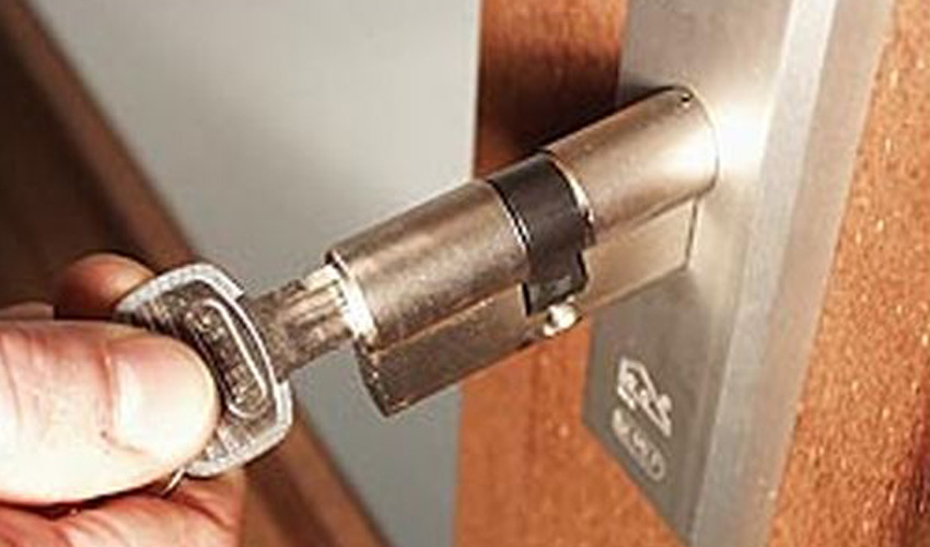 Slot vervangen Slotenmaker ZEVENAAR